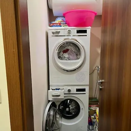 Stylish Center In Quiet Location Apartment *